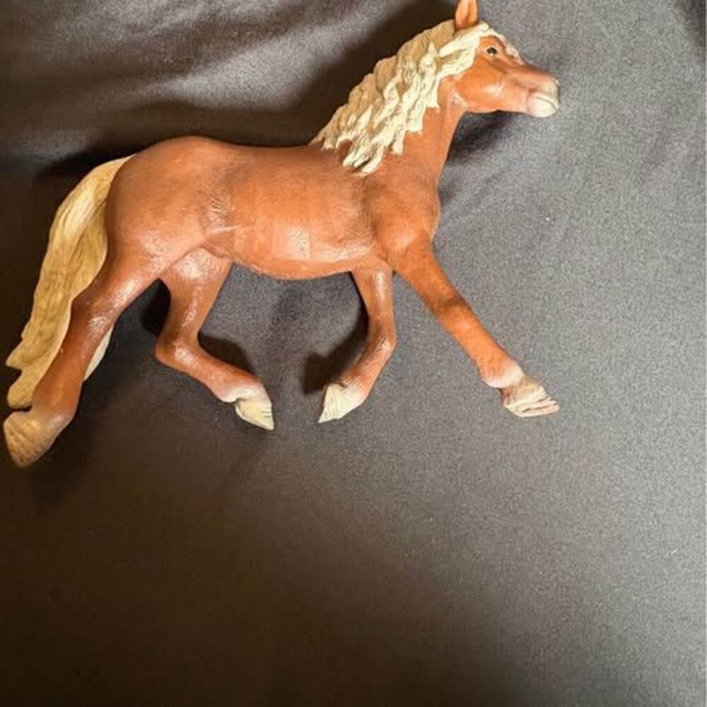 Schleich Haflinger Stallion toy figurine, 13813, 2015.